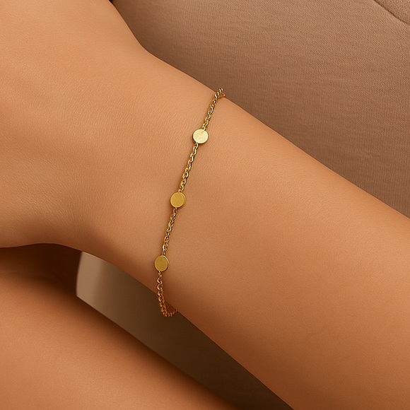 Gold plated mirror women’s 6.7  bracelet. Adjustable size - Picture 1 of 4